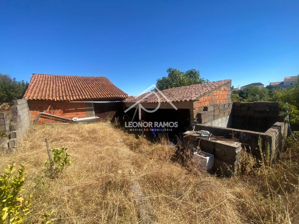 Moradia T3 para Venda em Escalos de Baixo e Mata Foto 27