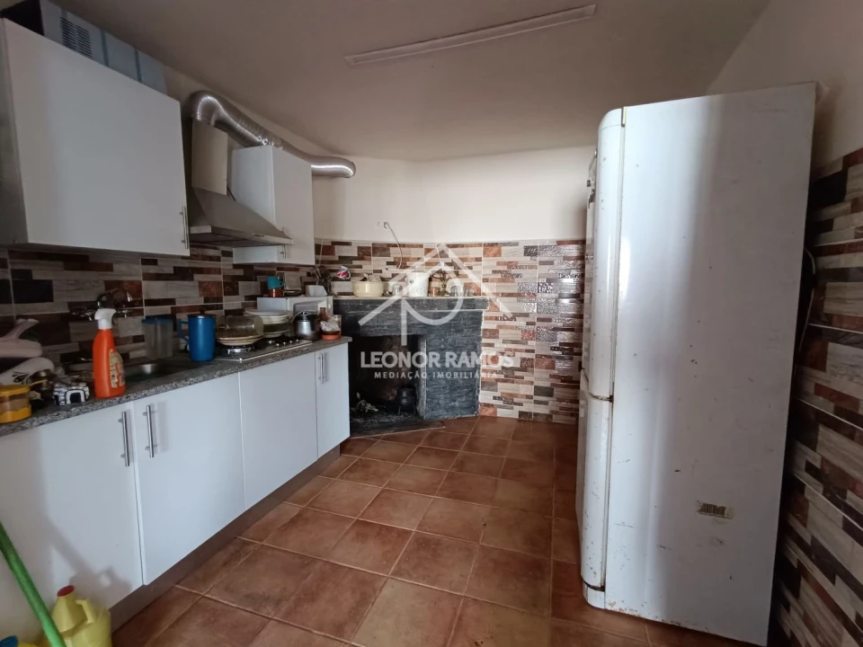 Moradia T3 para Venda em Escalos de Baixo e Mata Foto 4