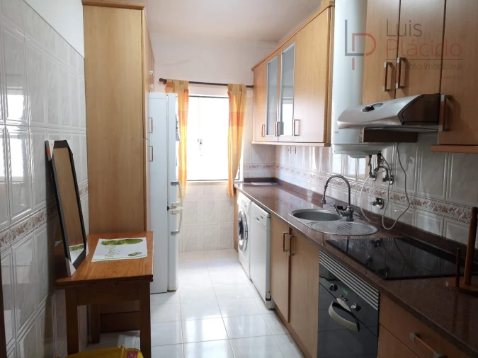 Apartamento T3 para Venda em Santiago do Cacém, Santa Cruz e São Bartolomeu da Serra Foto 1