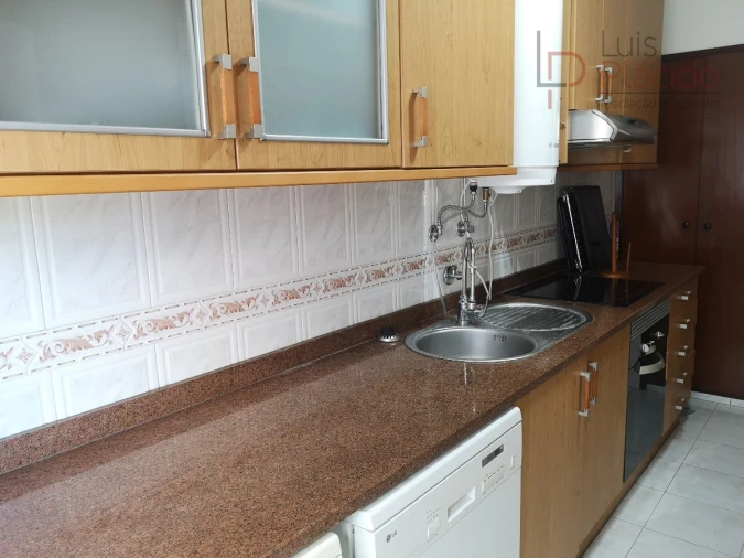 Apartamento T3 para Venda em Santiago do Cacém, Santa Cruz e São Bartolomeu da Serra Foto 2