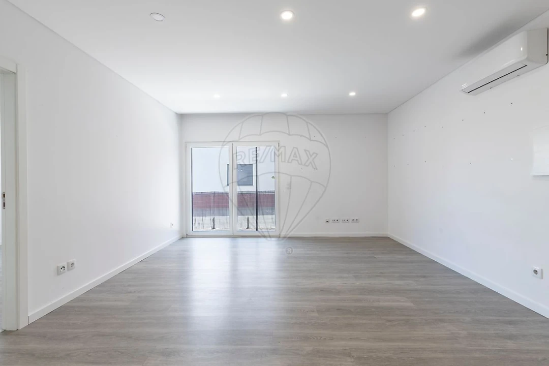 Apartamento T2 para Arrendamento em Lourinhã e Atalaia Foto 5