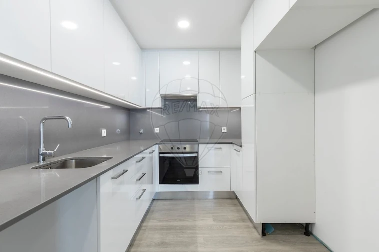 Apartamento T2 para Arrendamento em Lourinhã e Atalaia Foto 3