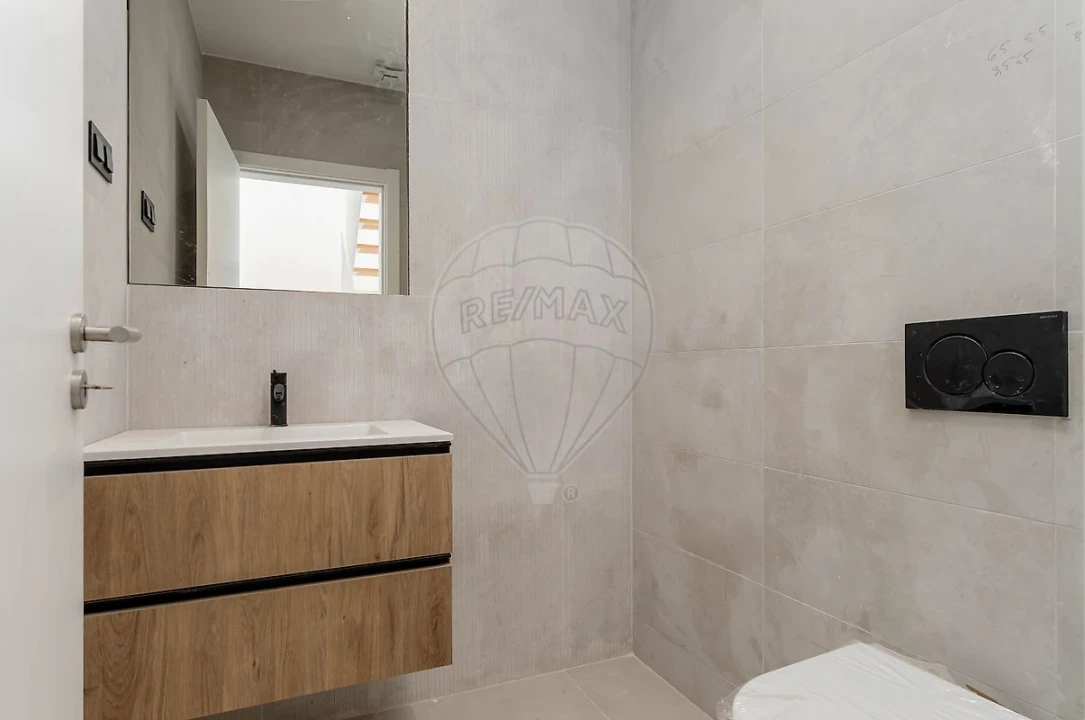 Moradia T2 para Arrendamento em Amora Foto 11