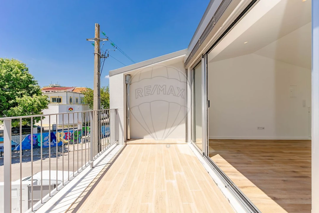 Moradia T2 para Arrendamento em Amora Foto 24