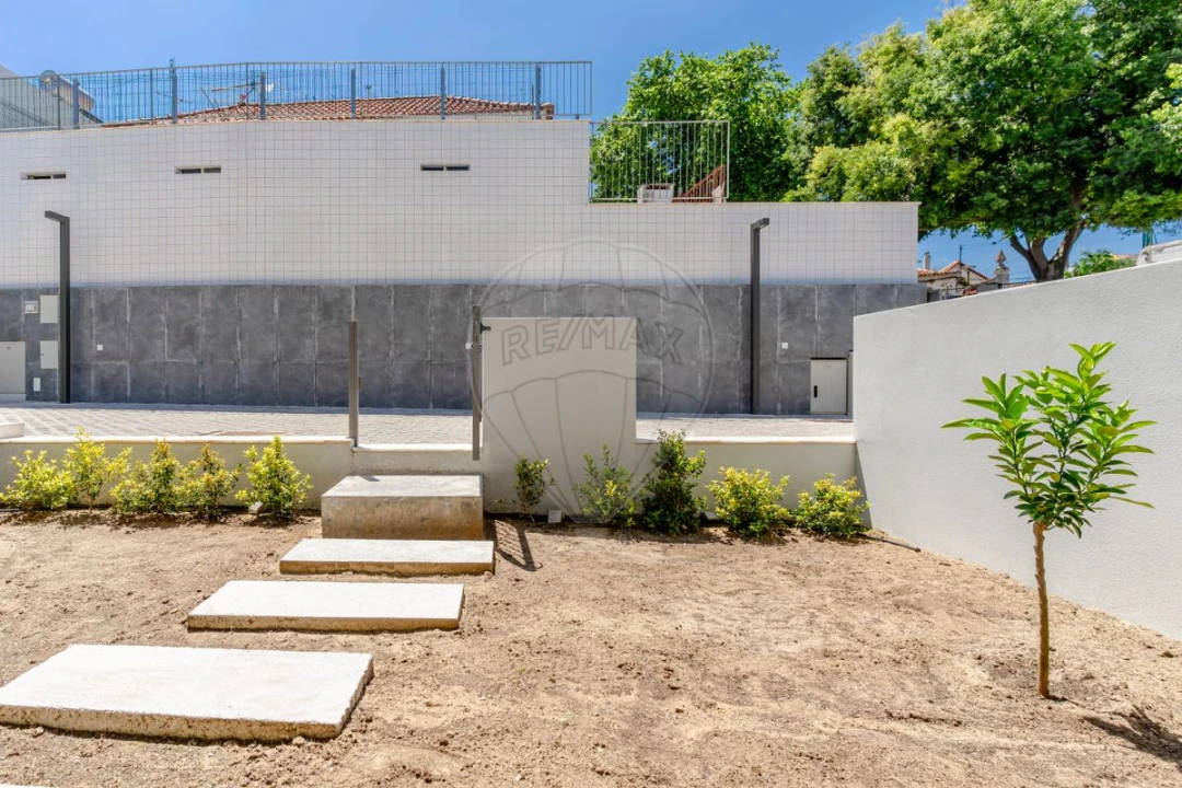 Moradia T2 para Arrendamento em Amora Foto 30