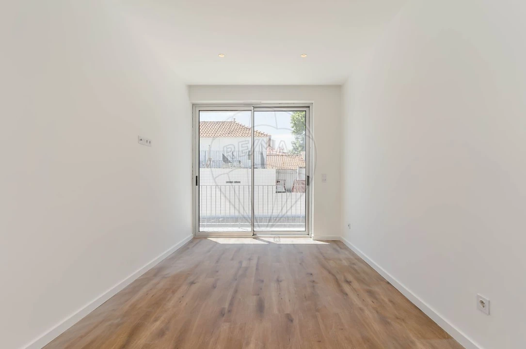 Moradia T2 para Arrendamento em Amora Foto 14