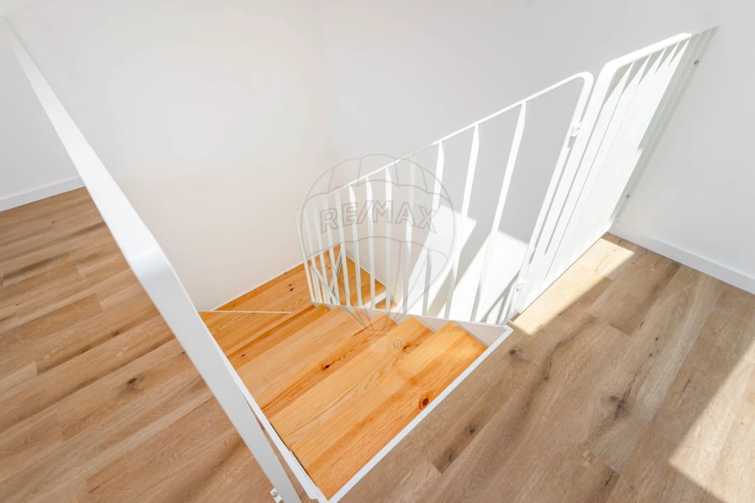 Moradia T2 para Arrendamento em Amora Foto 13