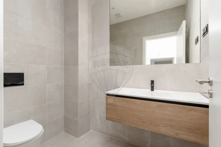 Moradia T3 para Arrendamento em Amora Foto 10