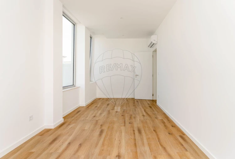 Moradia T2 para Arrendamento em Amora Foto 12