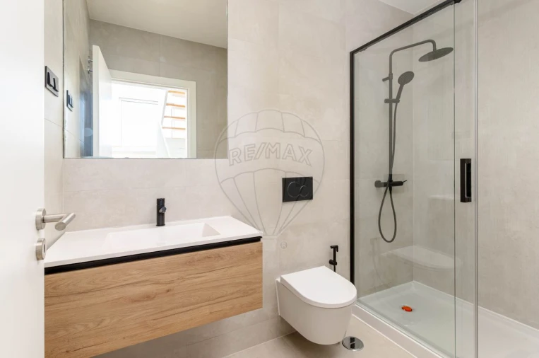 Moradia T2 para Arrendamento em Amora Foto 13