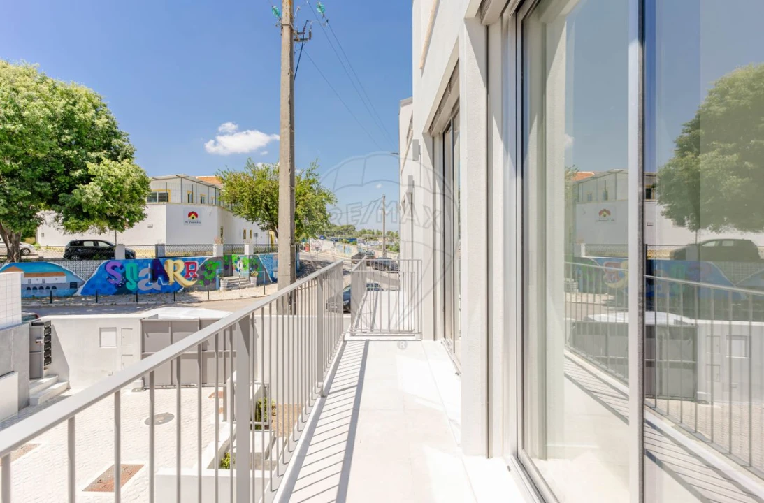 Moradia T2 para Arrendamento em Amora Foto 15