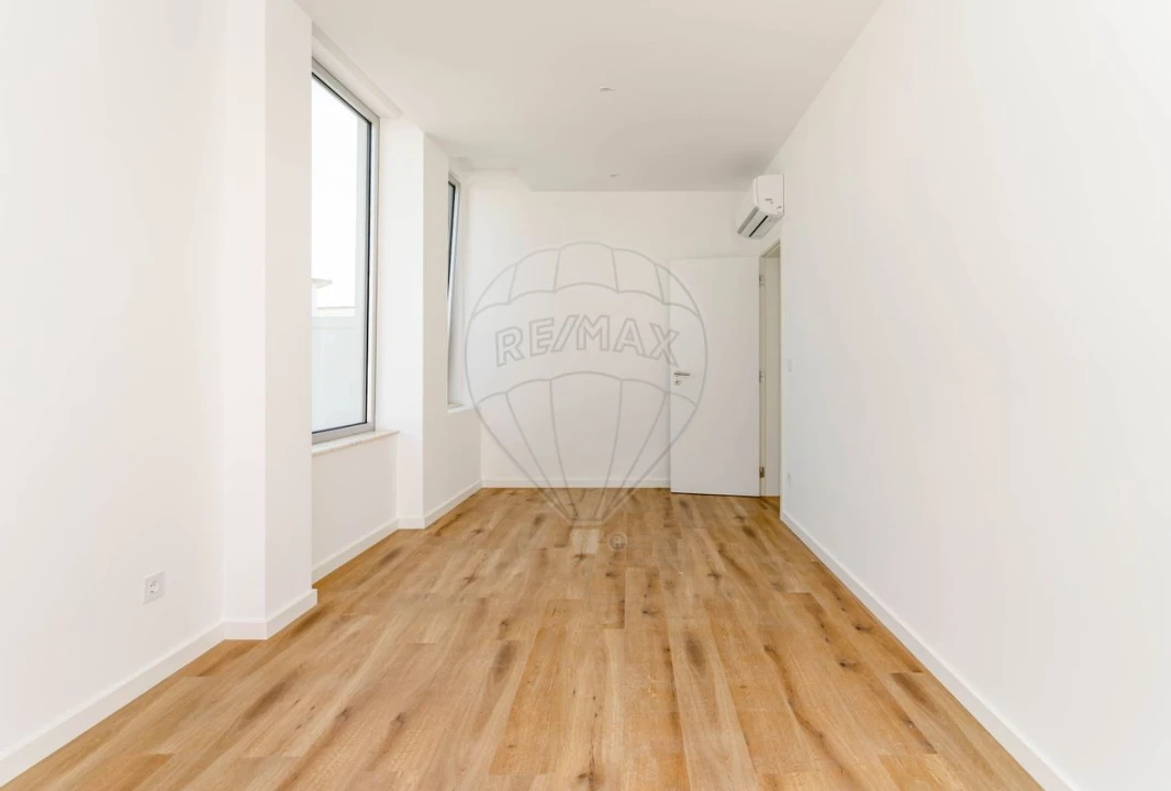 Moradia T2 para Arrendamento em Amora Foto 12