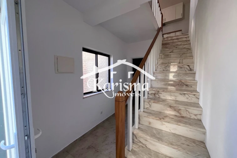 Moradia T1 para Venda em Monchique Foto 5