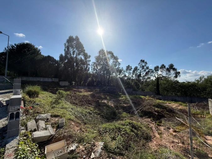 Moradia T4 para Venda em Santo Antonio dos Olivais Foto 10