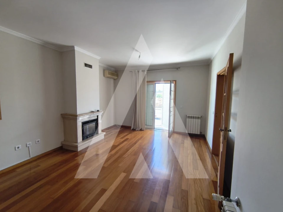 Moradia T4 para Venda em Albergaria-A-Velha e Valmaior Foto 1