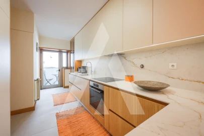 Apartamento T3 para Venda em Glória e Vera Cruz