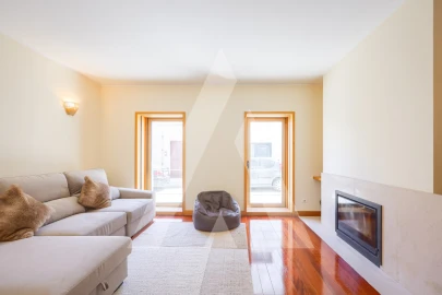 Apartamento T3 para Venda em Glória e Vera Cruz