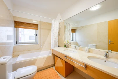 Apartamento T3 para Venda em Glória e Vera Cruz