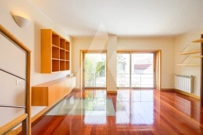 Apartamento T3 para Venda em Glória e Vera Cruz