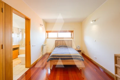 Apartamento T3 para Venda em Glória e Vera Cruz