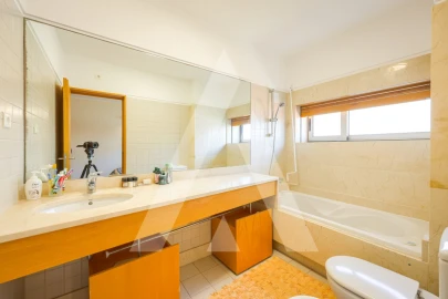 Apartamento T3 para Venda em Glória e Vera Cruz
