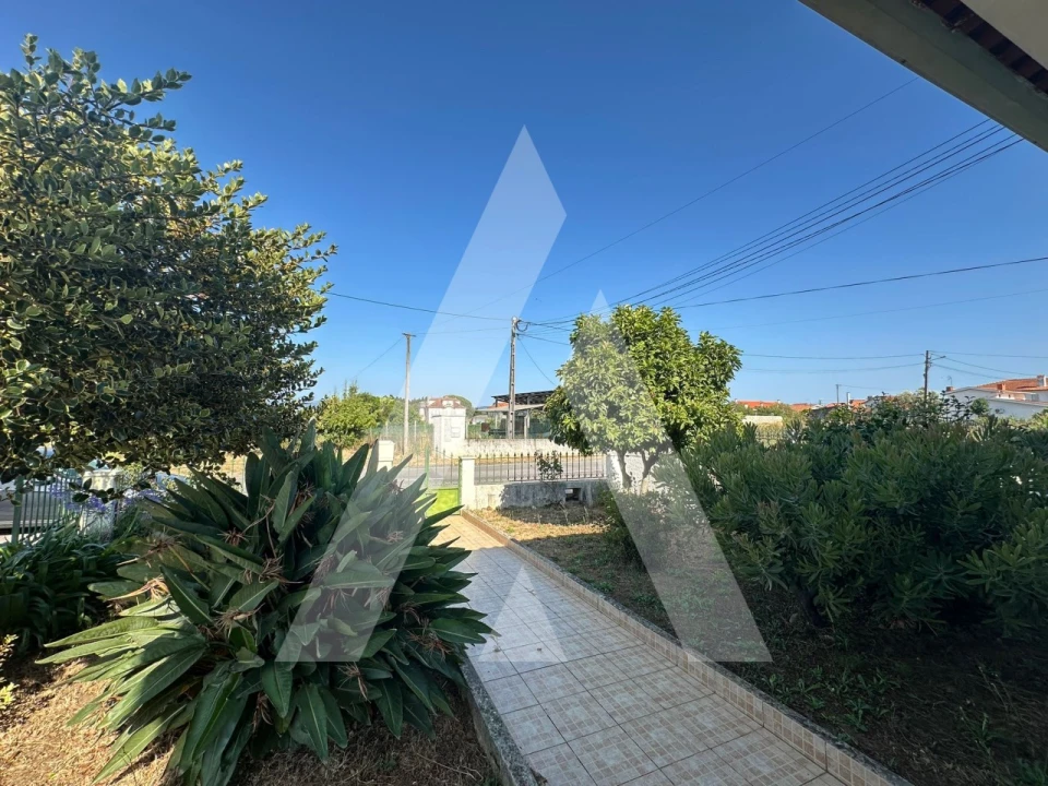 Moradia T2 para Venda em Sangalhos Foto 23