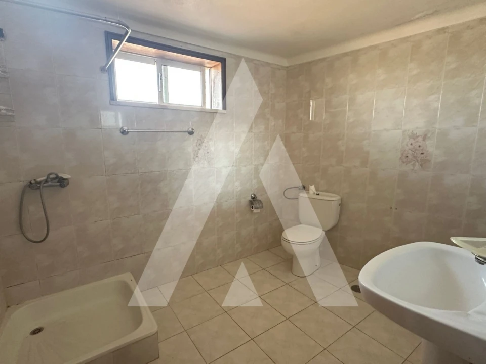 Moradia T2 para Venda em Sangalhos Foto 13