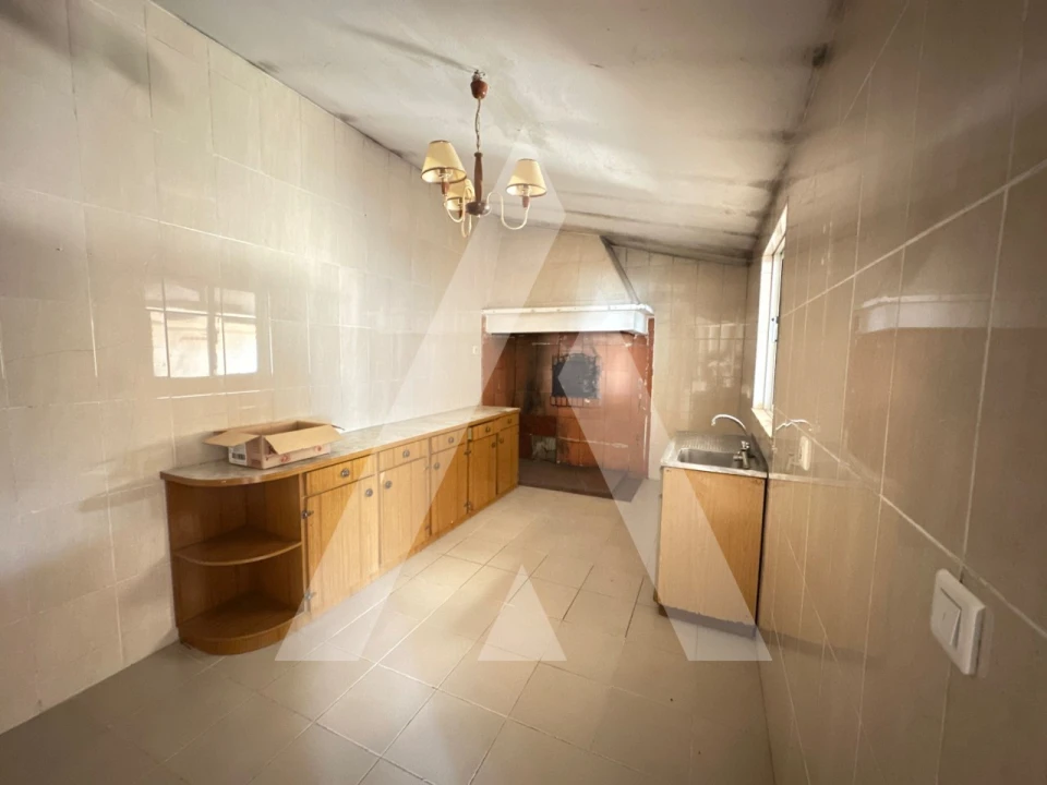 Moradia T2 para Venda em Sangalhos Foto 3