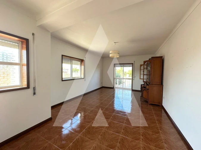 Moradia T2 para Venda em Sangalhos Foto 1