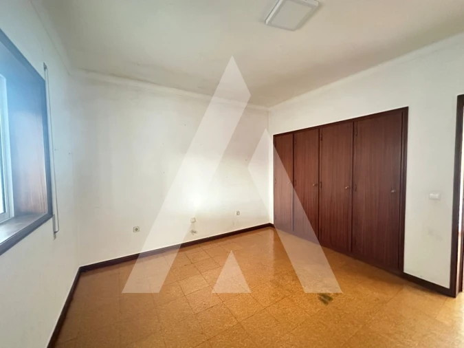 Moradia T2 para Venda em Sangalhos Foto 8