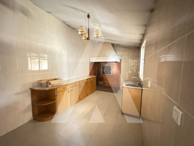 Moradia T2 para Venda em Sangalhos Foto 3