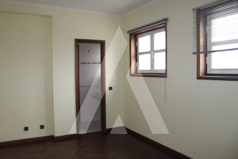 Escritório para Venda em Albergaria-A-Velha e Valmaior Foto 9