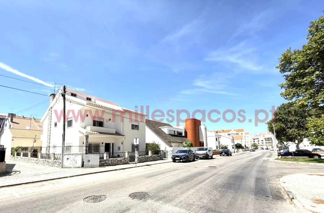 Moradia T5 para Venda em Montijo e Afonsoeiro Foto 3