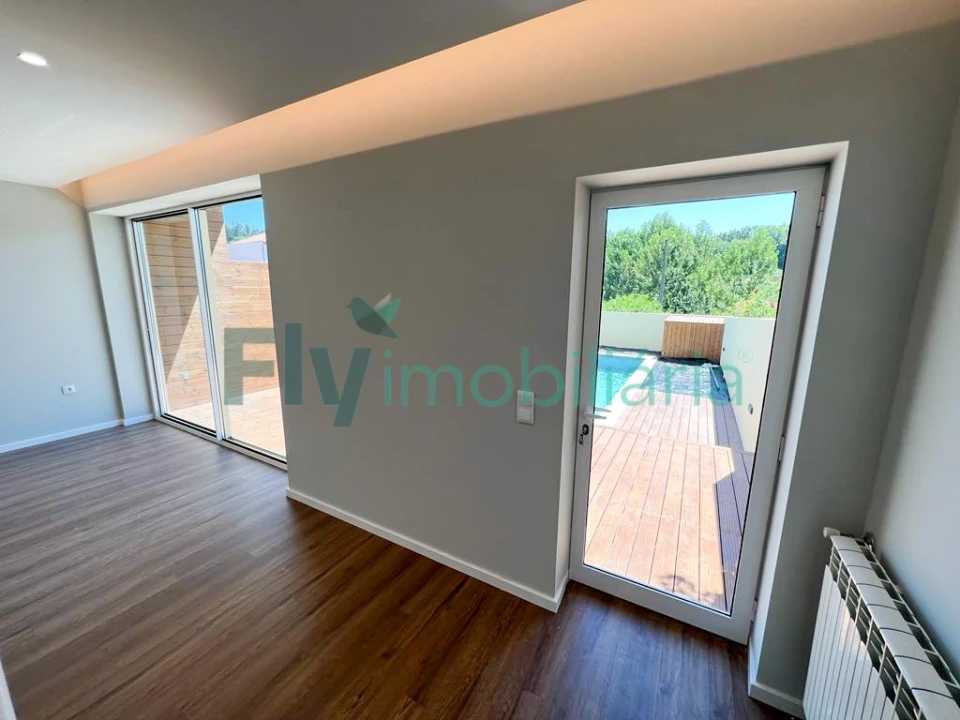 Moradia T4 para Venda em Fermentões Foto 9