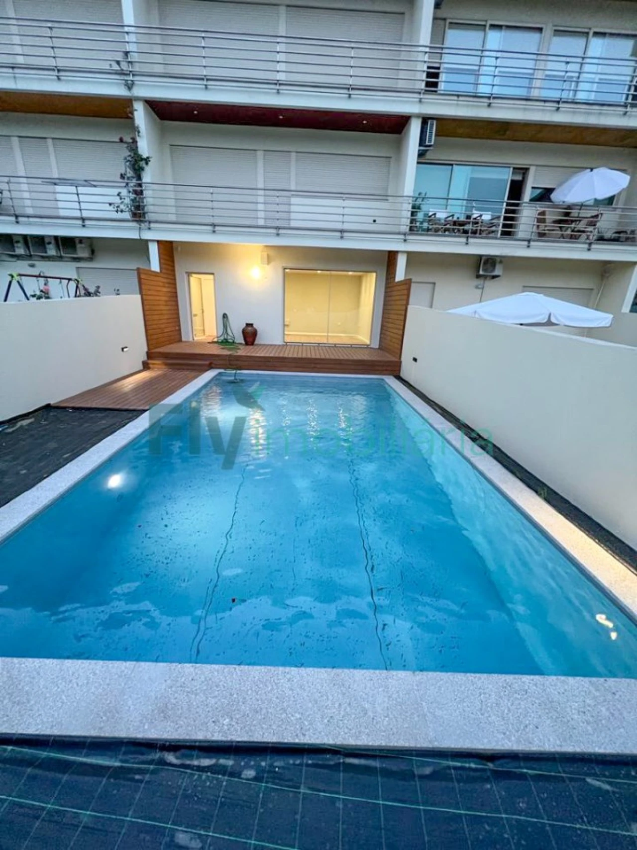 Moradia T4 para Venda em Fermentões Foto 26