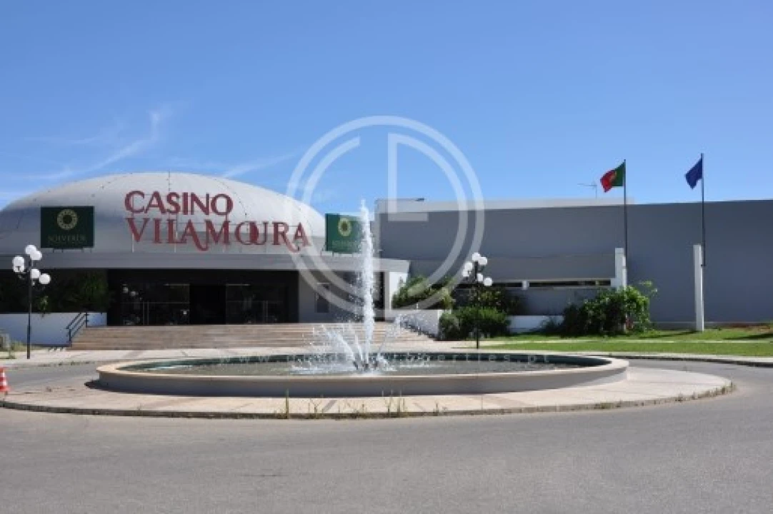 Moradia T4 para Venda em Loule (São Clemente) Foto 11