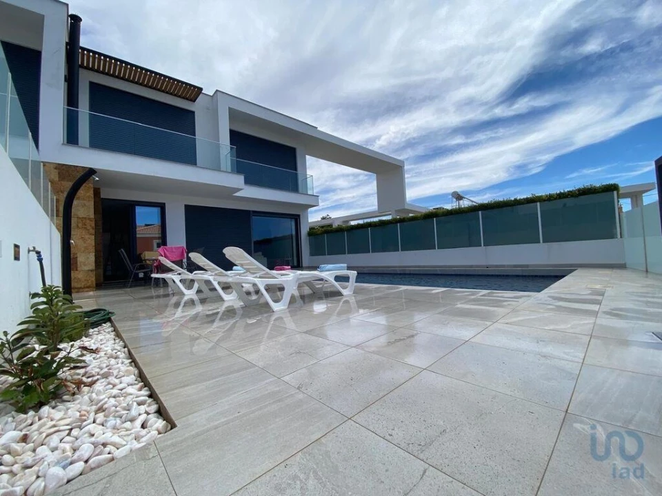 Moradia T4 para Venda em Albufeira e Olhos de Água Foto 10
