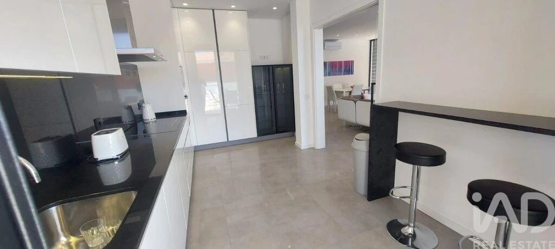 Moradia T4 para Venda em Albufeira e Olhos de Água Foto 17