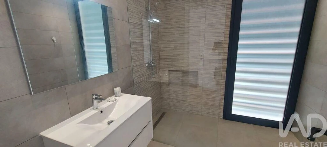 Moradia T4 para Venda em Albufeira e Olhos de Água Foto 15