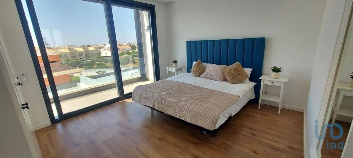 Moradia T4 para Venda em Albufeira e Olhos de Água Foto 5