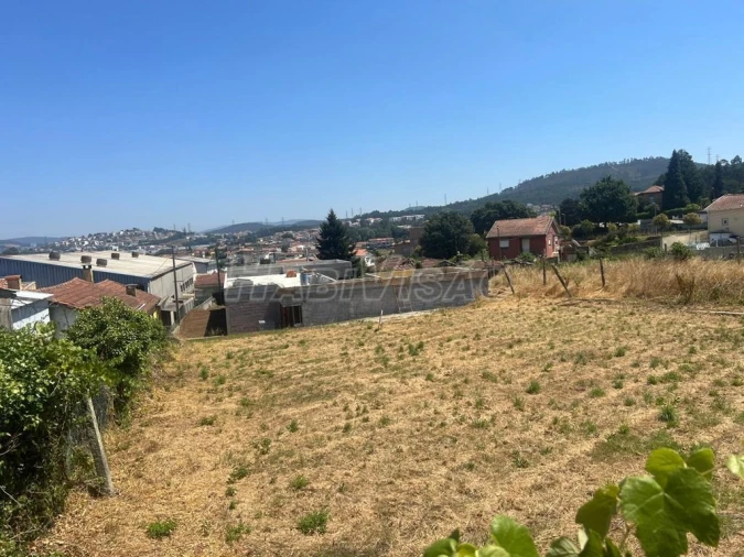 Terreno para Venda em Alfena Foto 2