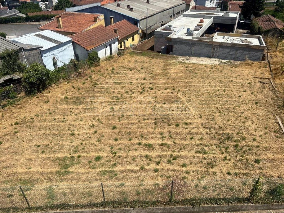 Terreno para Venda em Alfena Foto 3