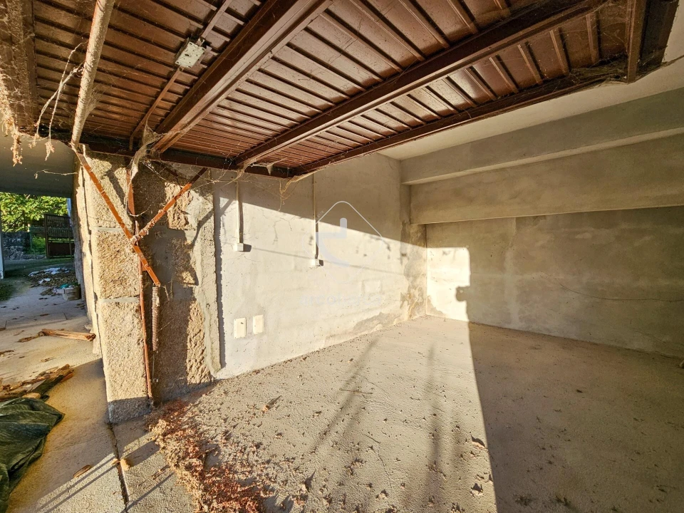 Moradia T2 para Venda em Vale Foto 26