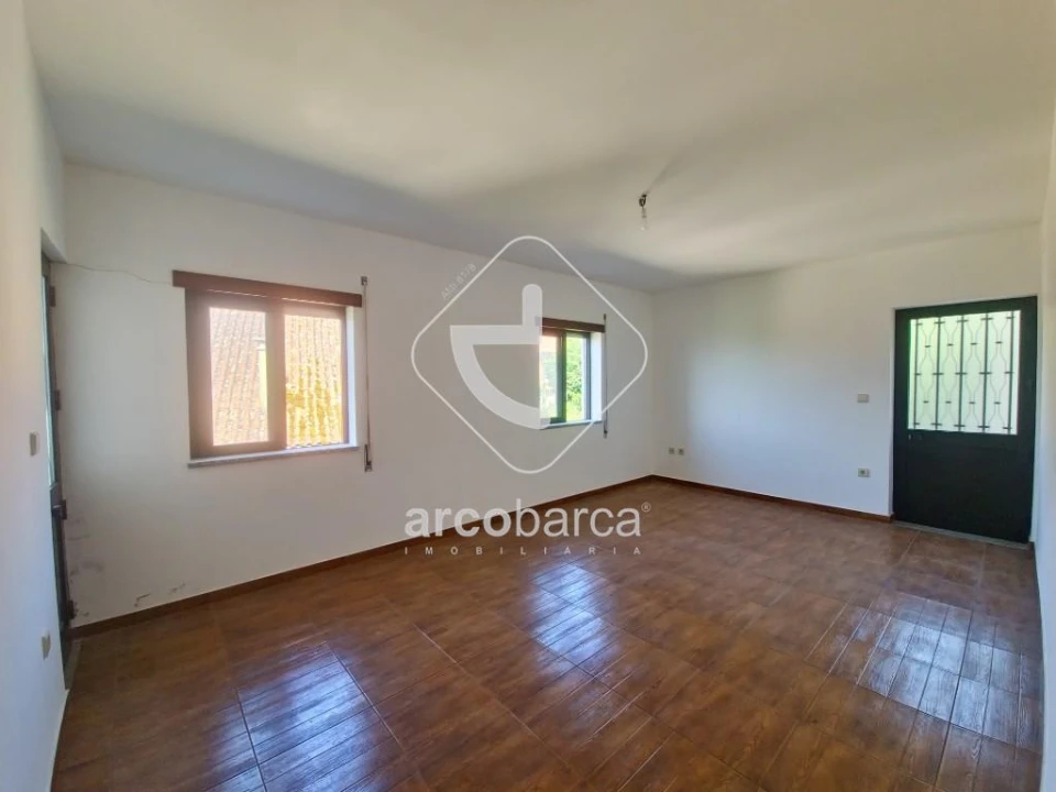 Moradia T2 para Venda em Vale Foto 6