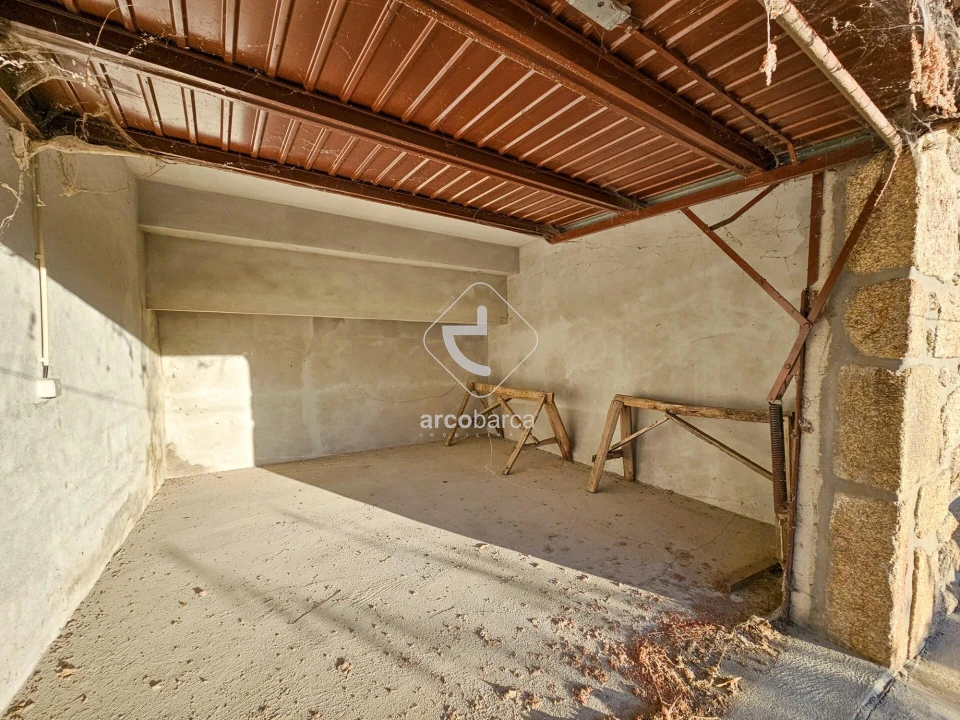 Moradia T2 para Venda em Vale Foto 25