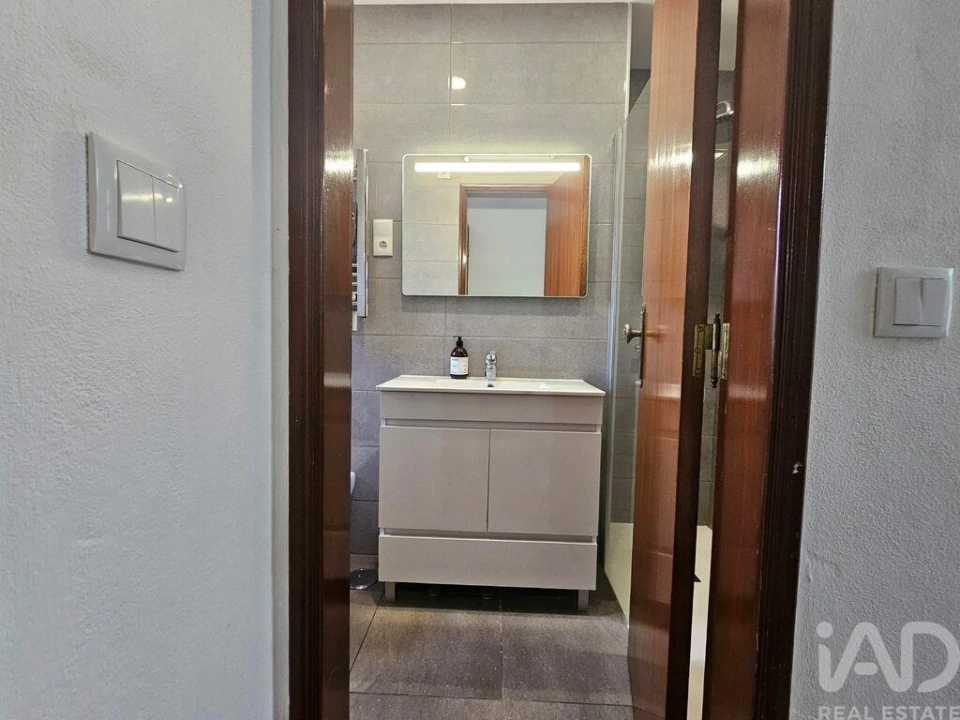 Moradia T3 para Venda em Almoster Foto 11