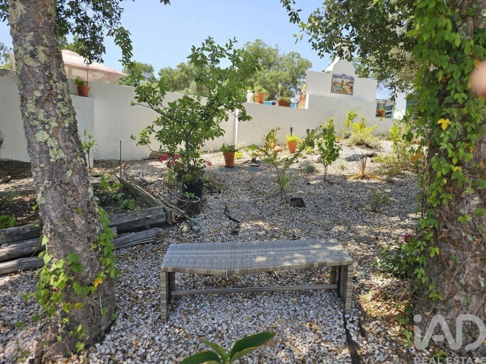 Moradia T3 para Venda em Almoster Foto 20