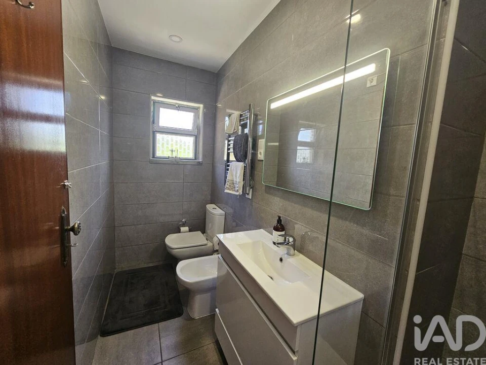 Moradia T3 para Venda em Almoster Foto 12