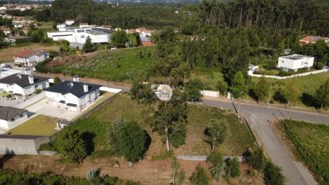 Terreno para Venda em Anta e Guetim