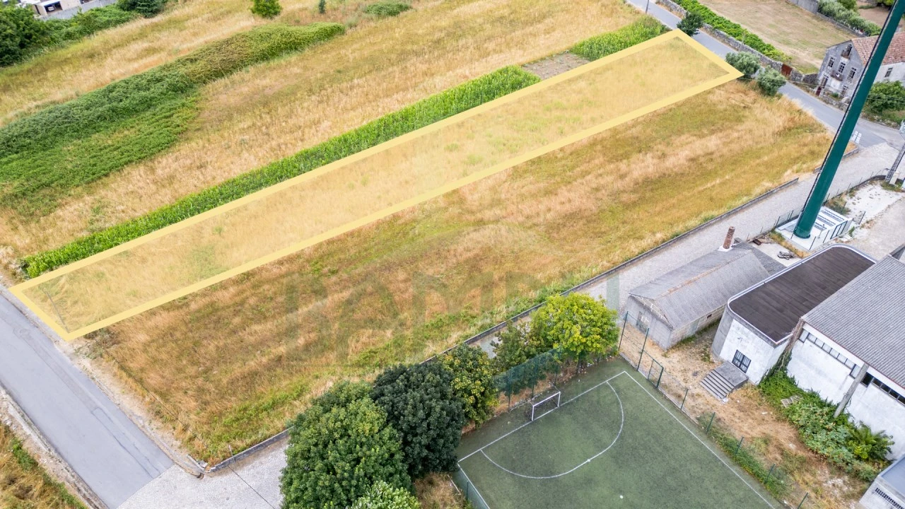 Terreno para Venda em Vilar de Mouros Foto 1
